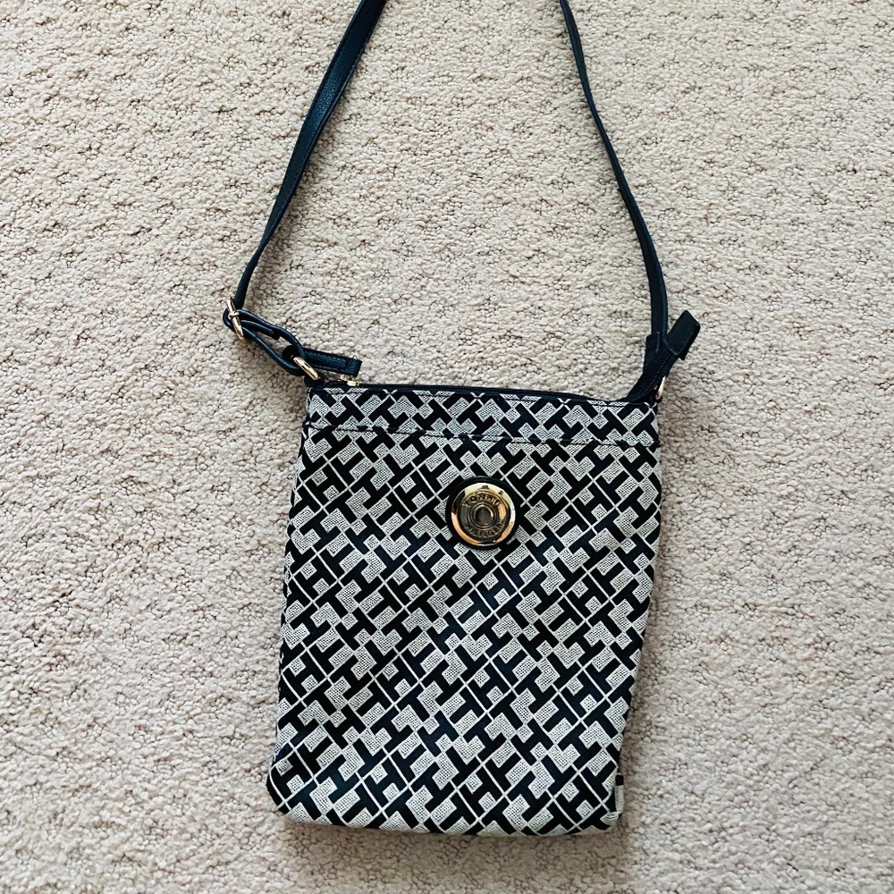 Tommy Hilfiger Crossbody Purse